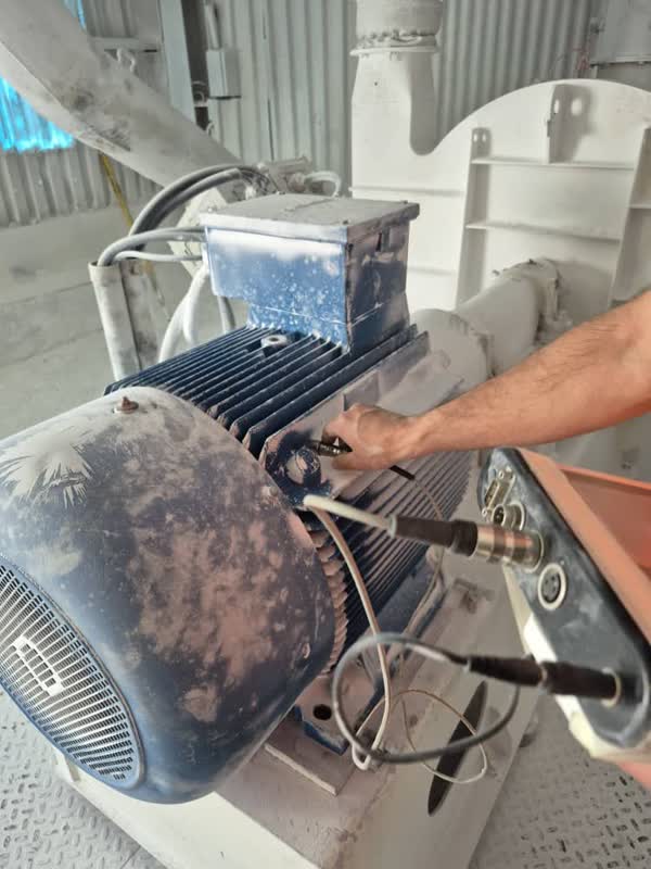 تستهای بازرسی فنی(ارتعاشات،آنالیزجریان،ترموگرافی) کارخانه مواد آلی و معدنی-1